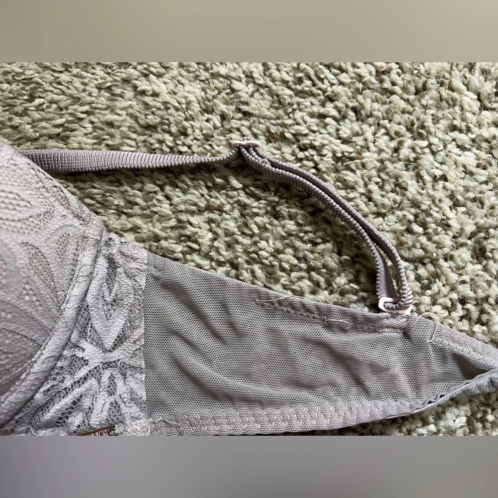 PINK Women’s Lace Push-Up Bra Bundle - Picture 13 of 13